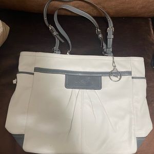 COACH F14673 White/Gray Leather East West Gallery Pleated Tote Shoulder Handbag